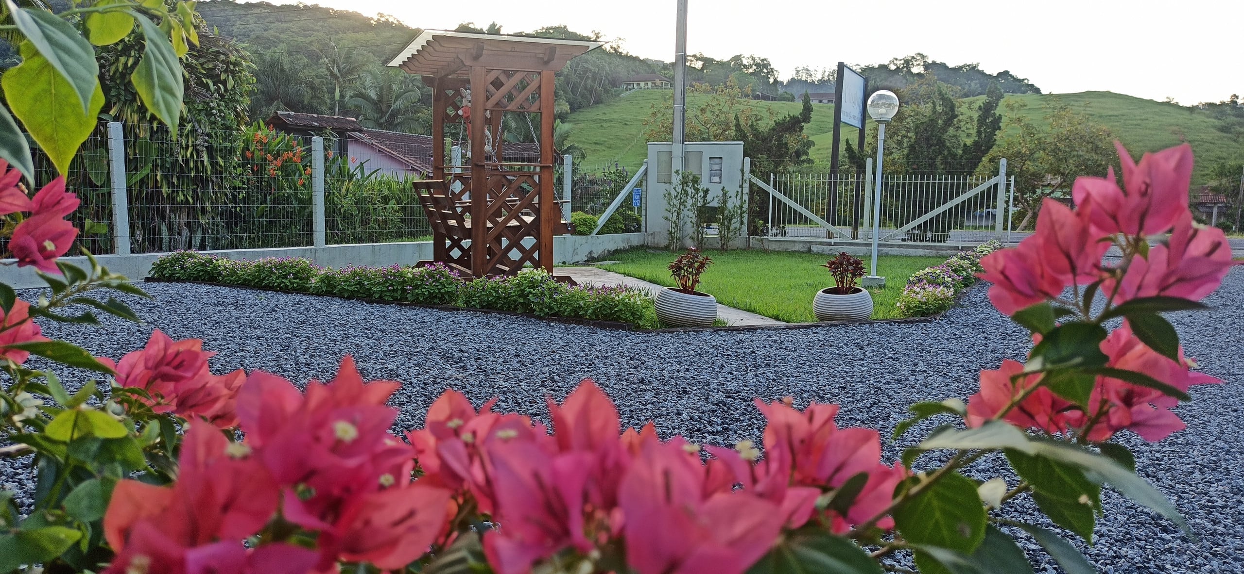 Decoração e área de convivência externa do Espaço Família